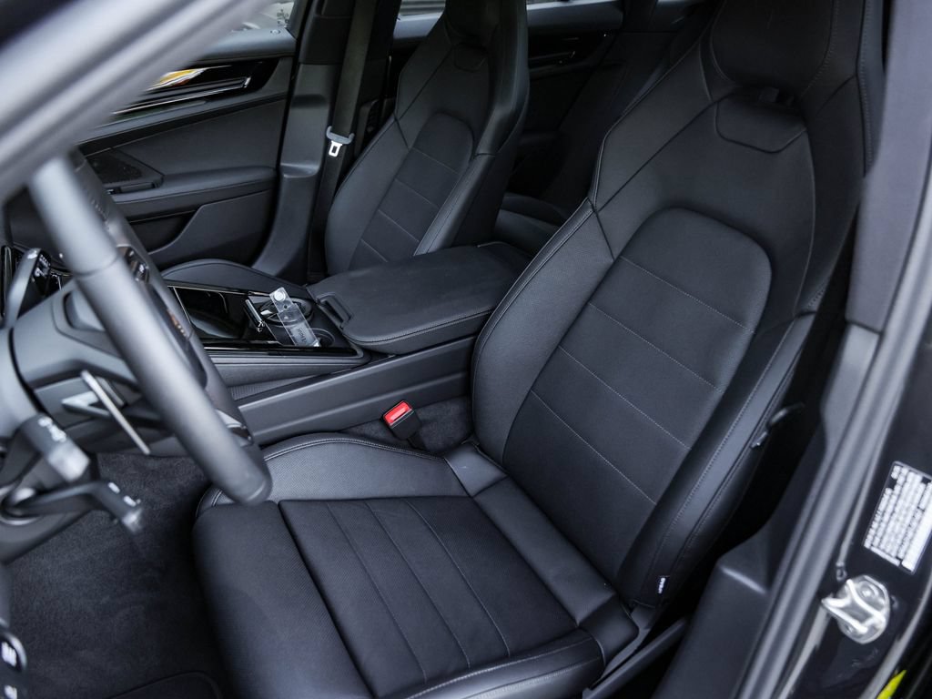 New 2026 Porsche Panamera RWD image 5