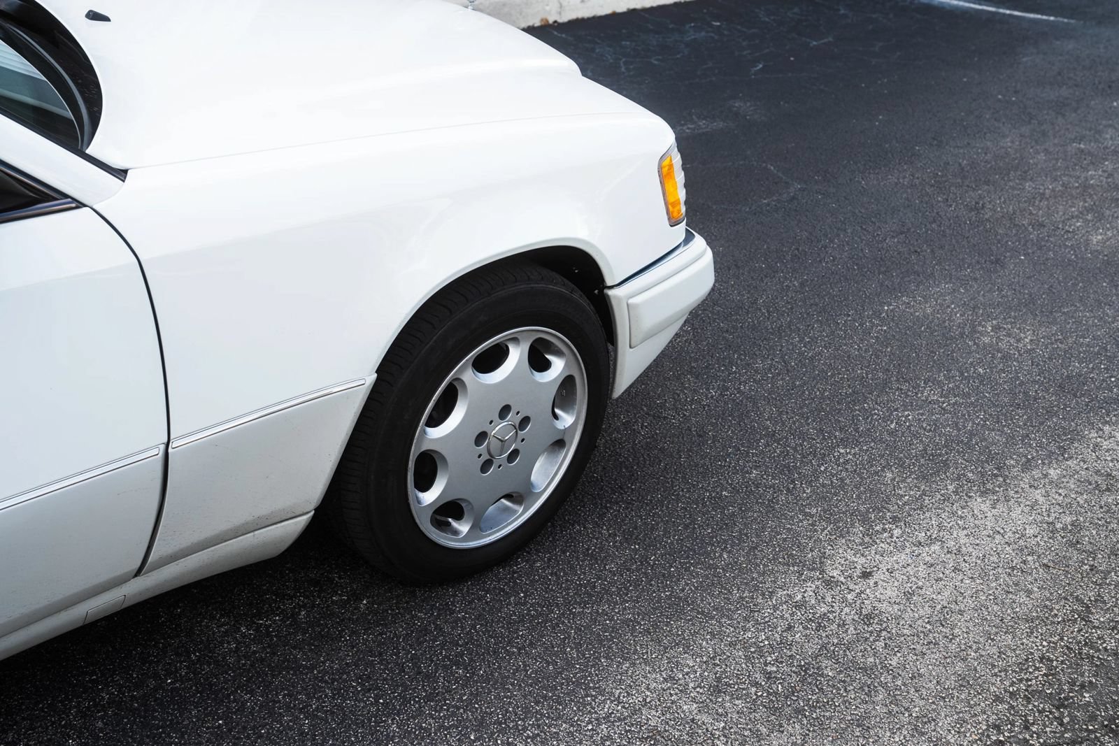 Used 1995 Mercedes-Benz E 320 Convertible image 5