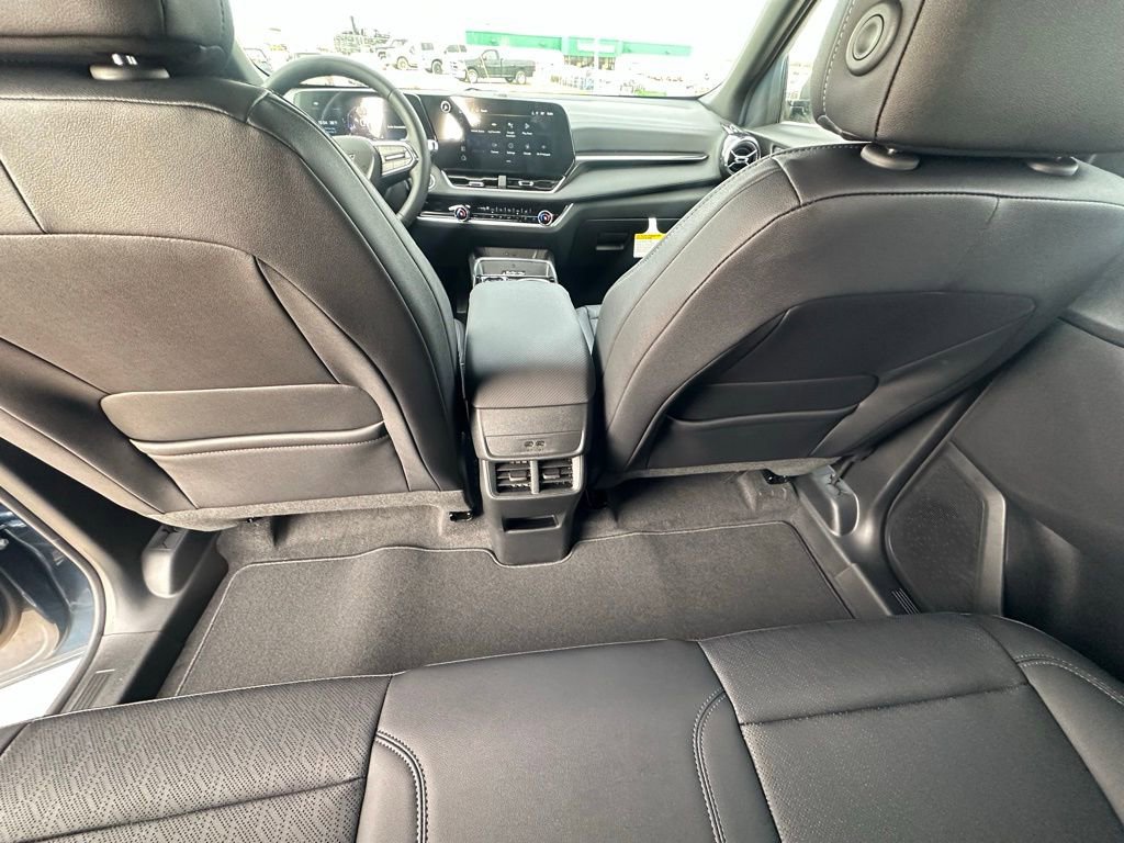 New 2026 Chevrolet Equinox LT w/ Convenience Package II image 25