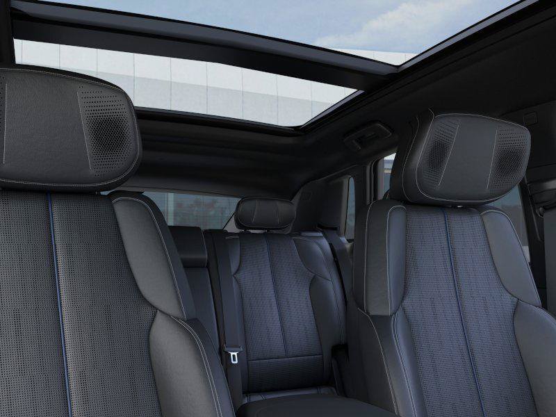 New 2026 Cadillac Lyriq Premium Luxury AWD/4WD image 25