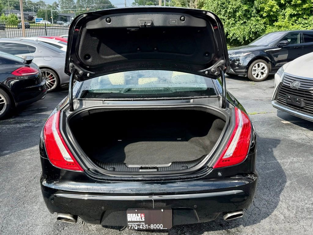 Used 2015 Jaguar XJ AWD image 11