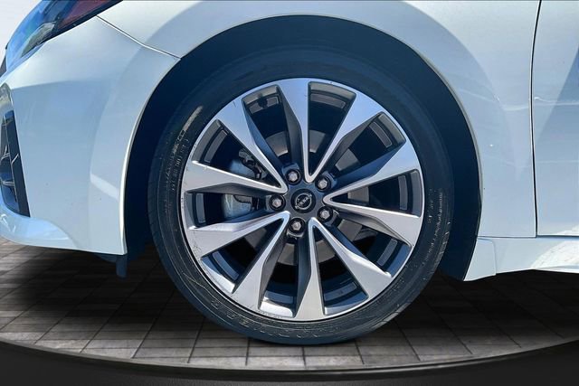 Used 2023 Nissan Maxima Platinum w/ Sport Mat Group FWD image 34