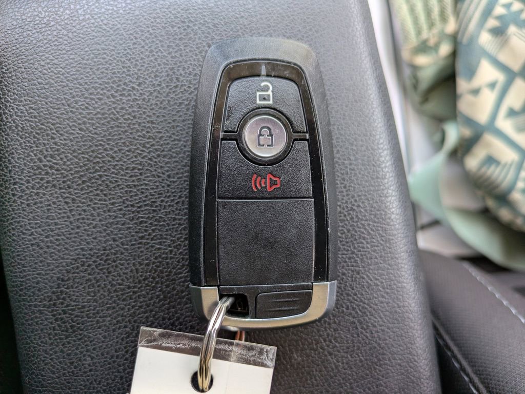 Used 2019 Ford EcoSport SE w/ SE Convenience Package image 31