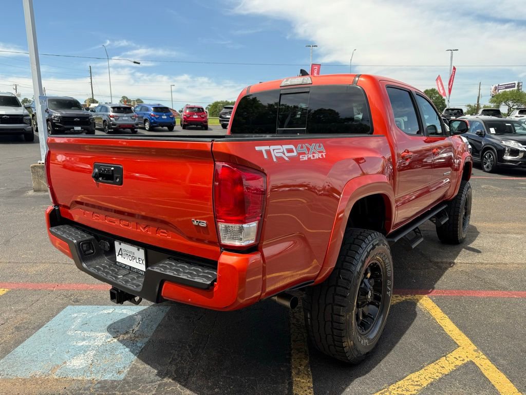 Used 2017 Toyota Tacoma TRD Sport w/ Tow Package (A/T) image 7