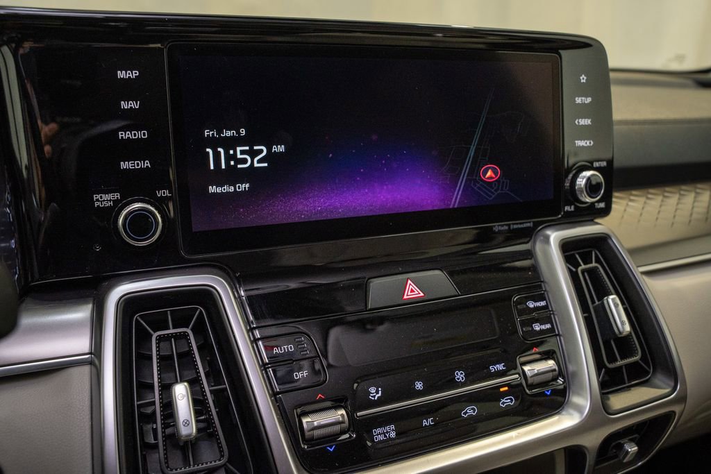 Certified 2023 Kia Sorento EX image 13