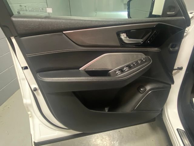 Used 2022 Acura MDX w/ Advance Package AWD/4WD image 7