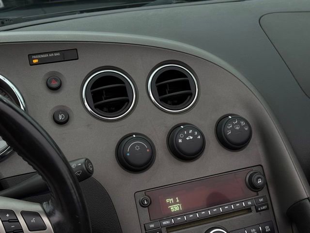 Used 2006 Pontiac Solstice Convertible w/ Premium Package image 18