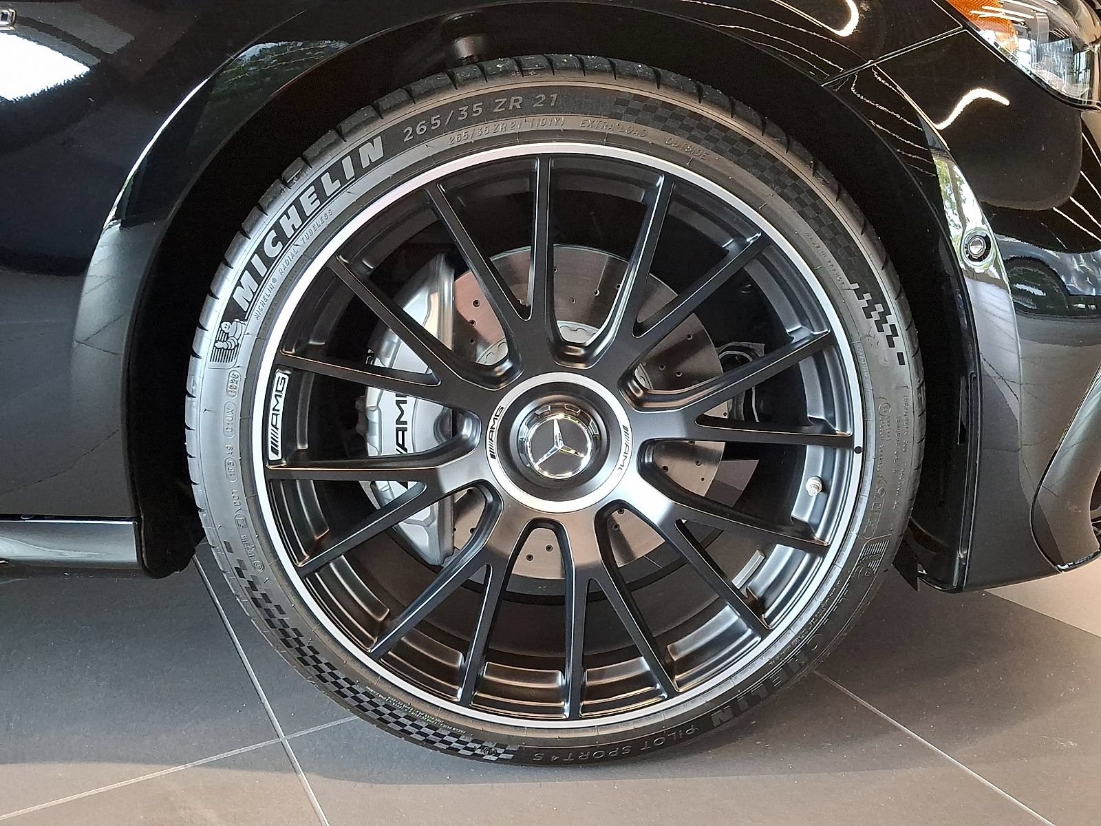 New 2026 Mercedes-Benz E 53 AMG e 4MATIC Sedan image 5