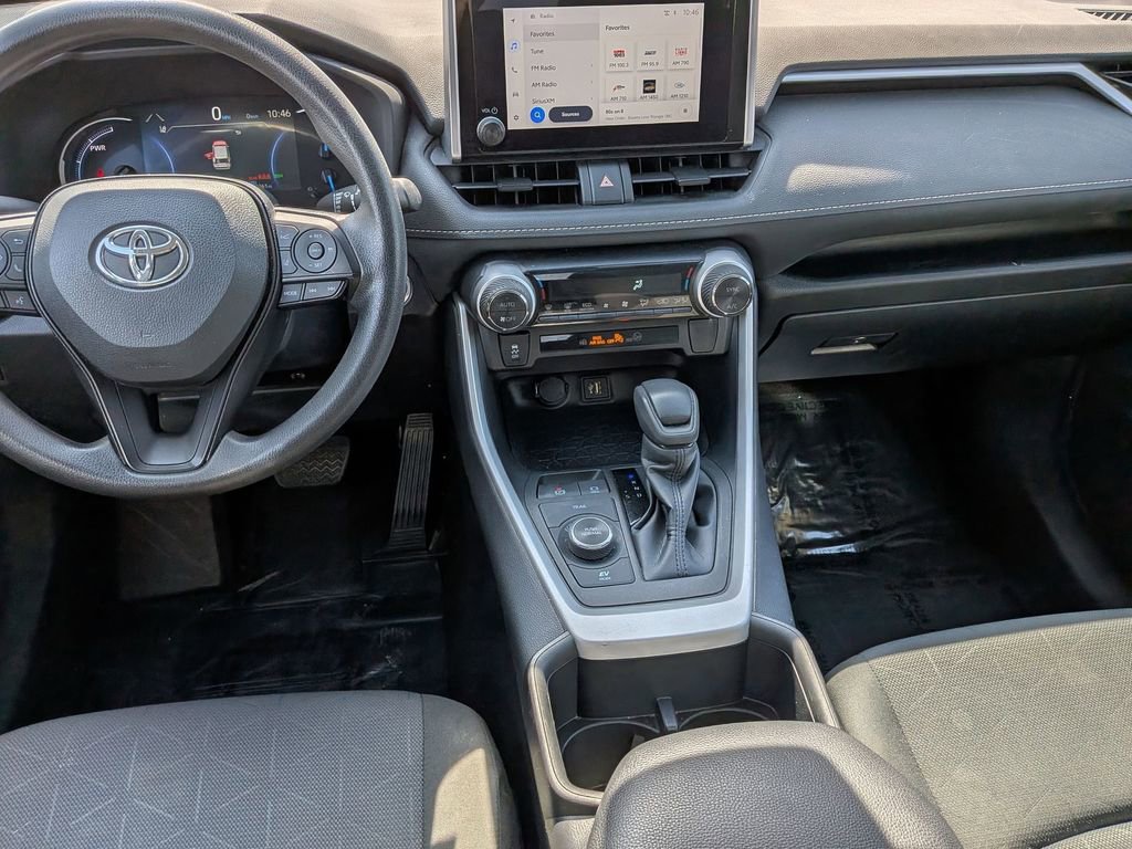 Used 2025 Toyota RAV4 XLE AWD/4WD image 25