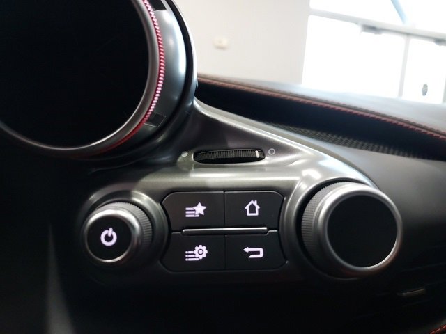 Used 2021 Ferrari F8 Tributo image 30