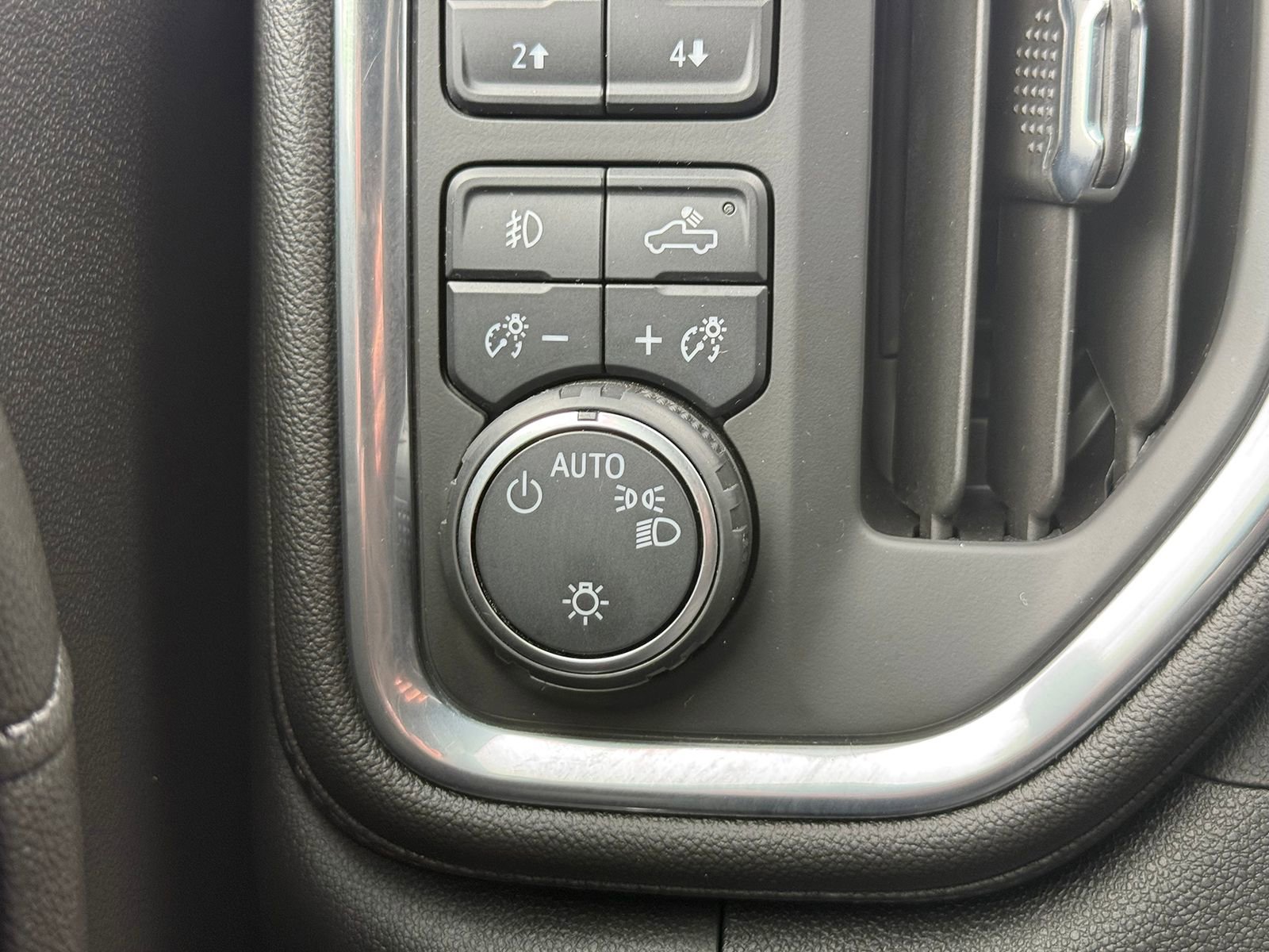 Certified 2021 Chevrolet Silverado 1500 LT Trail Boss w/ Bed Protection Package AWD/4WD image 35