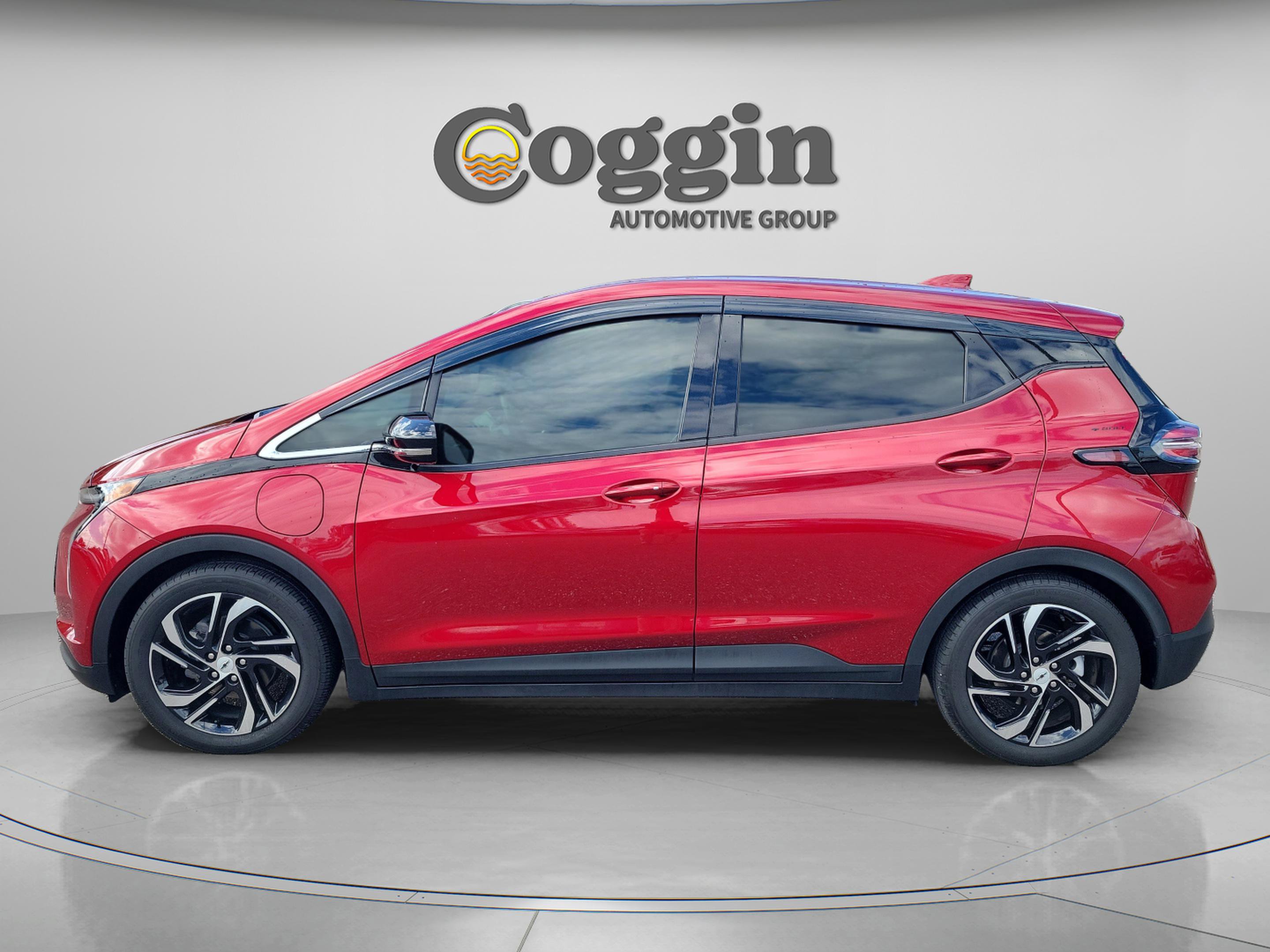 Used 2023 Chevrolet Bolt LT image 3