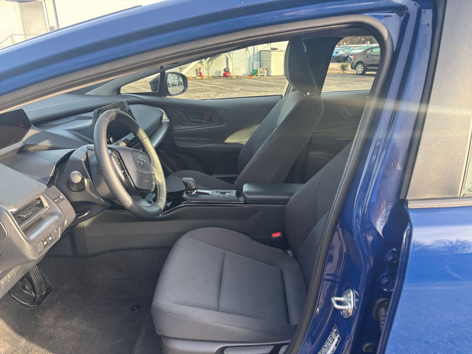 Used 2025 Toyota Prius LE image 24