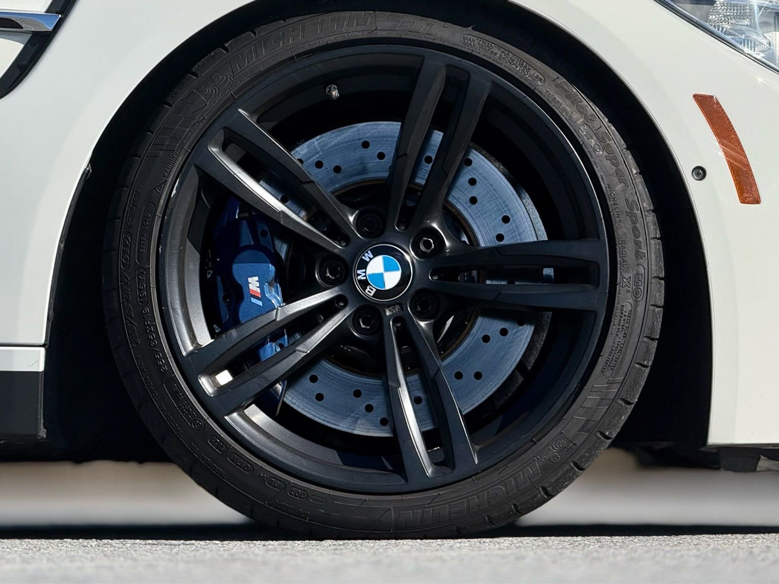 Used 2015 BMW M4 Convertible image 20