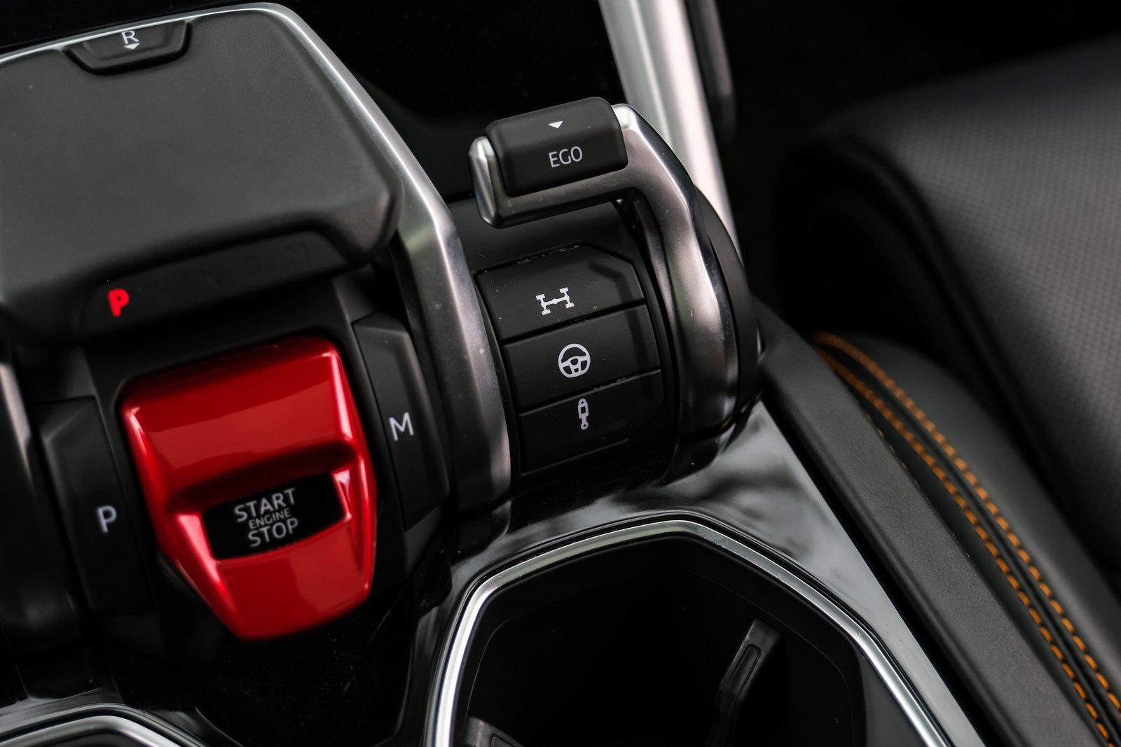 Used 2020 Lamborghini Urus image 26