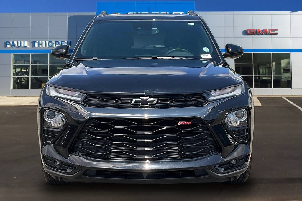 Used 2022 Chevrolet TrailBlazer RS w/ Technology Package FWD image 2