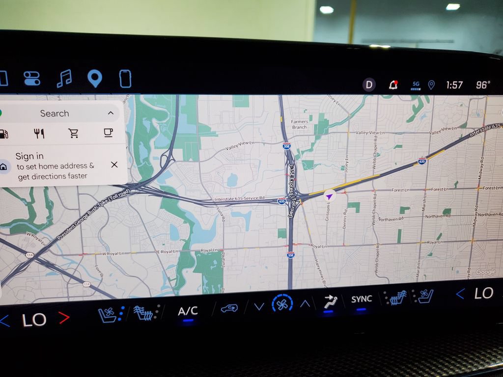 Used 2025 Chevrolet Traverse High Country FWD image 31