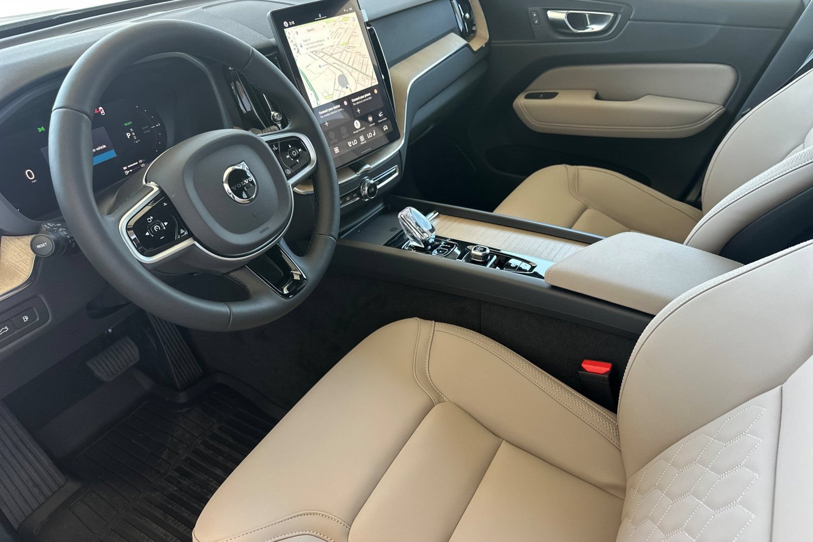 New 2026 Volvo XC60 T8 Plus w/ Protection Package Premier AWD/4WD image 10