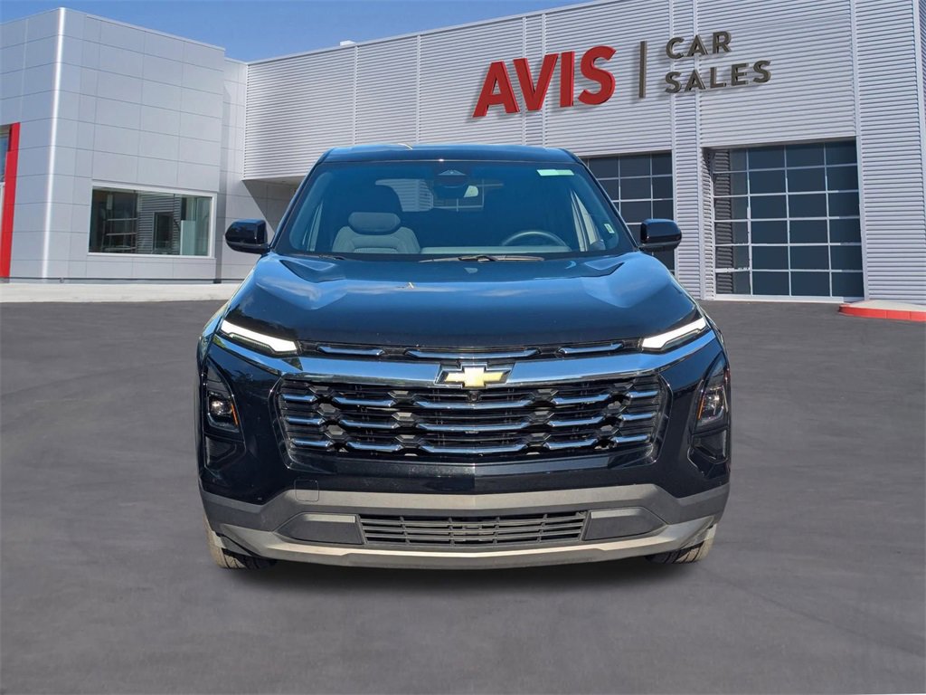 Used 2025 Chevrolet Equinox LT image 2