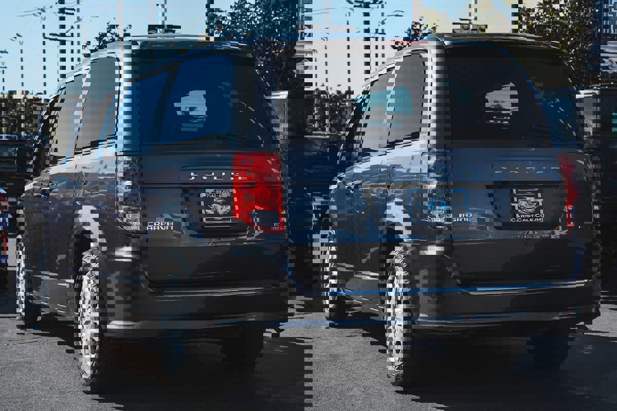 Used 2019 Dodge Grand Caravan SE image 5