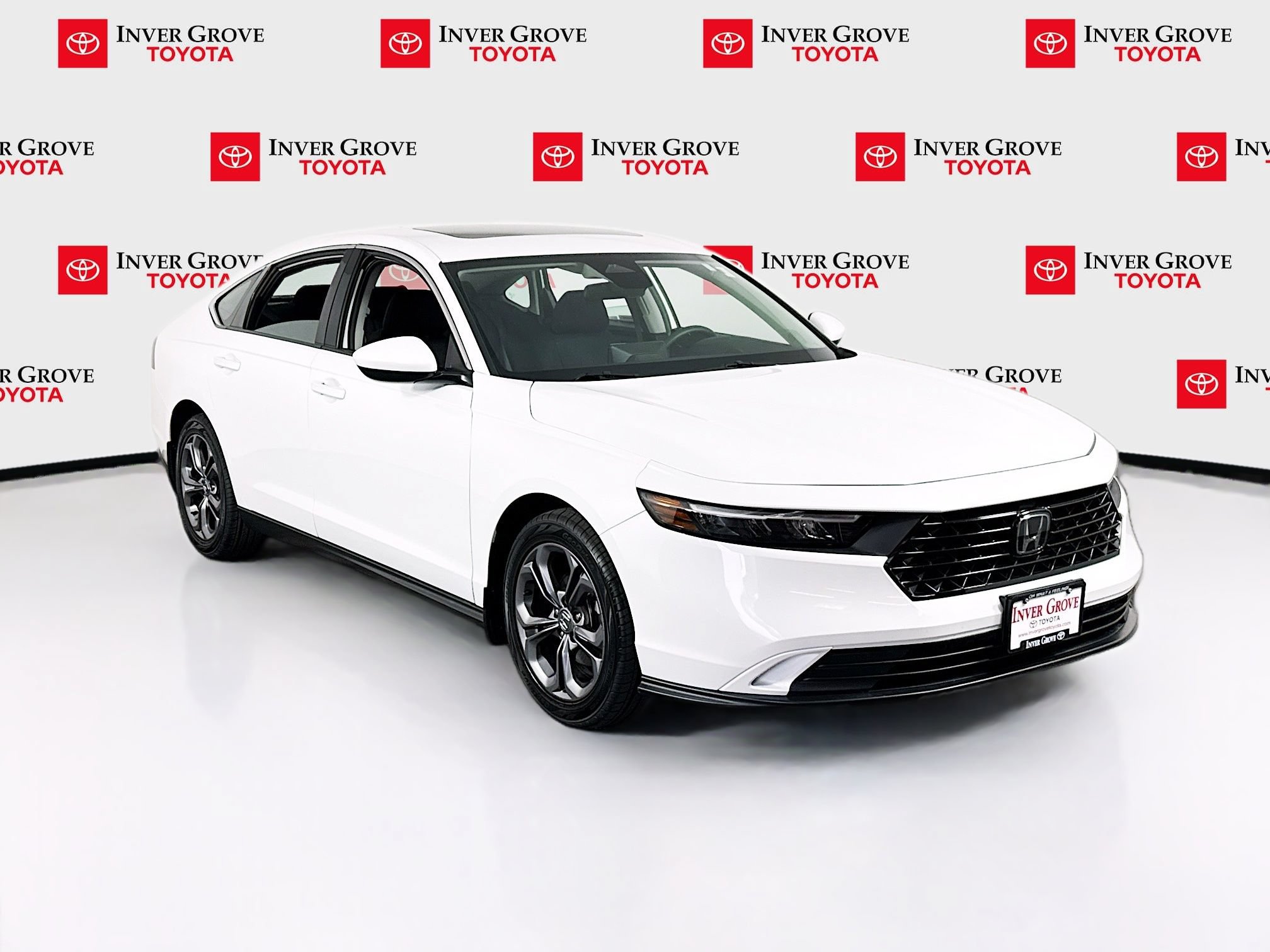 Used 2023 Honda Accord EX image 3