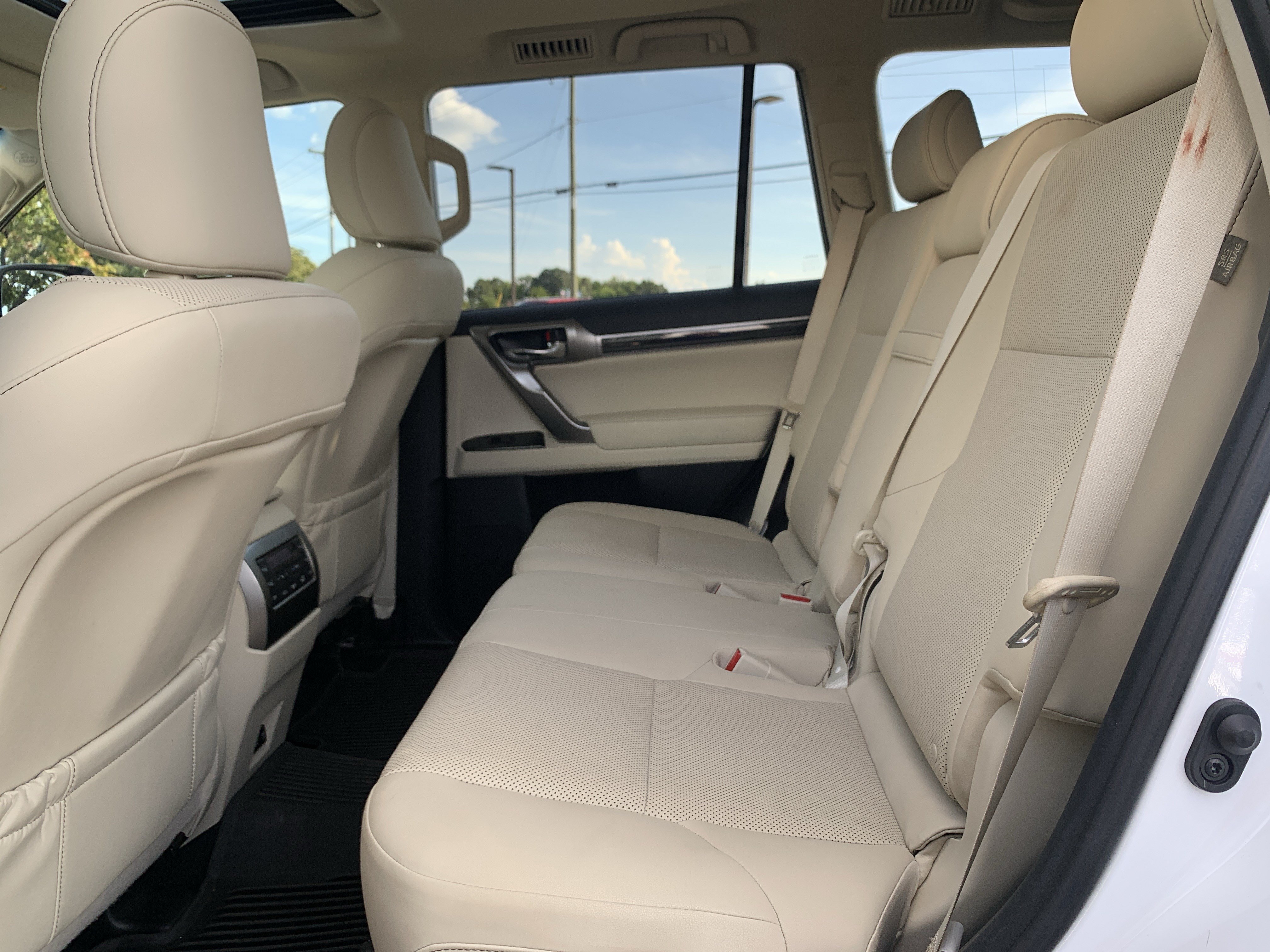 Certified 2023 Lexus GX 460 Premium w/ Premium Package AWD/4WD image 32