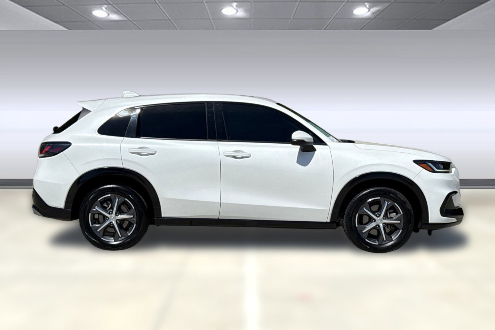 Used 2023 Honda HR-V EX-L image 8