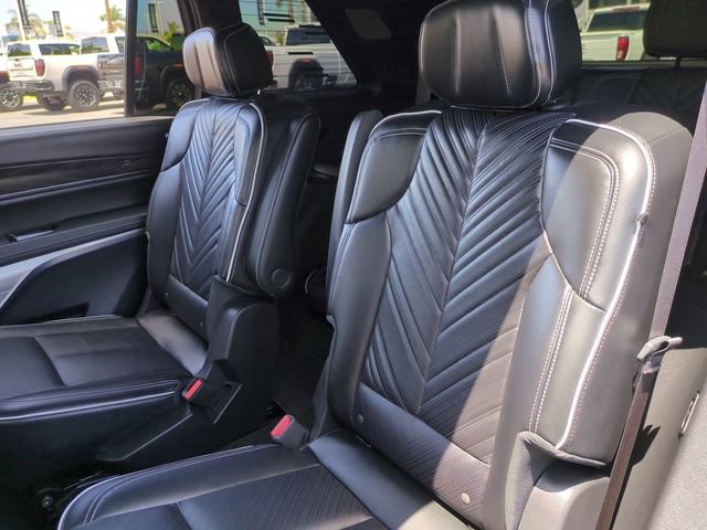 Used 2026 Cadillac Vistiq Platinum AWD/4WD image 25