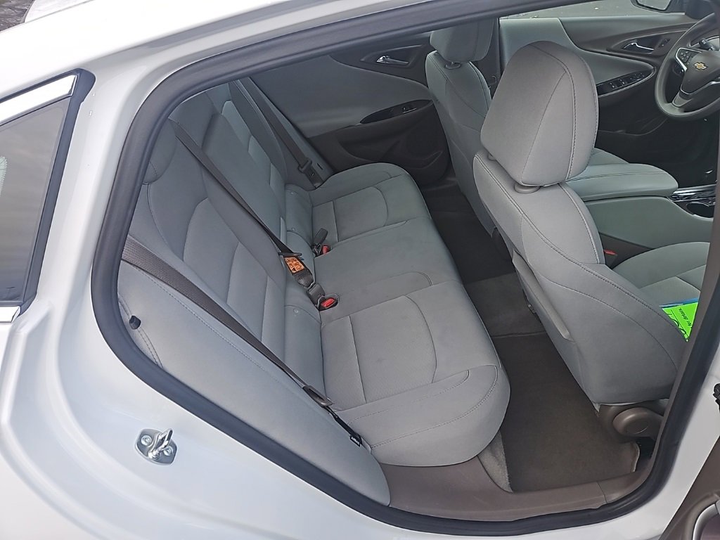 Used 2024 Chevrolet Malibu LT image 28