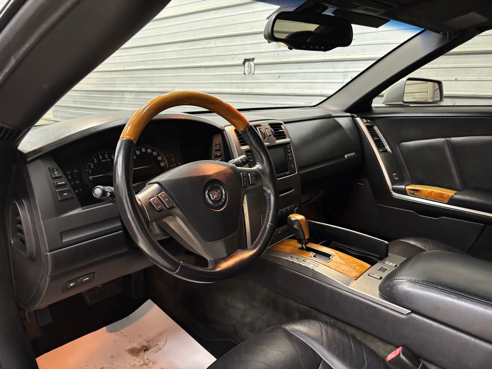 Used 2005 Cadillac XLR image 10