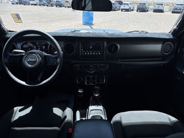 Used 2023 Jeep Gladiator Sport AWD/4WD image 12