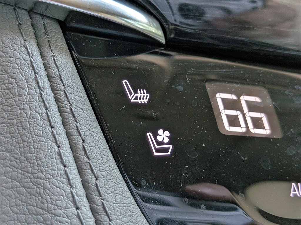 Used 2020 Cadillac XT6 Premium Luxury image 28