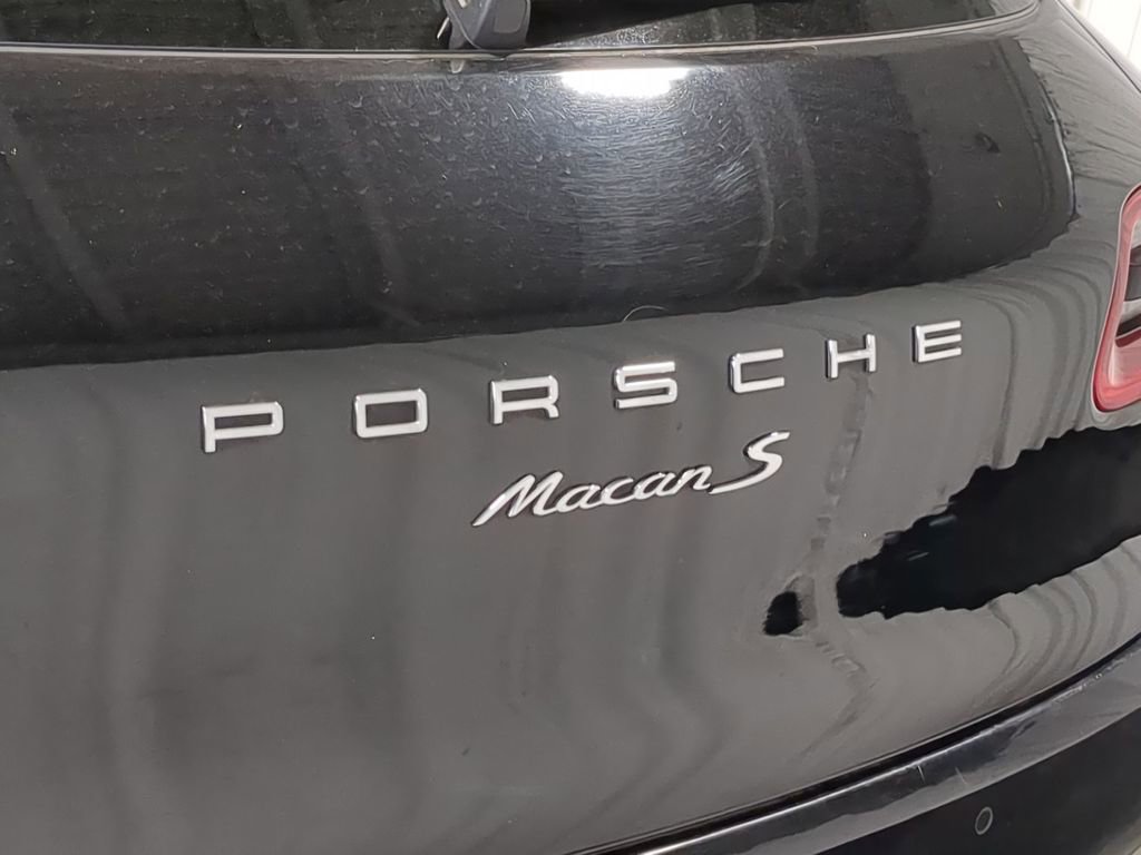 Used 2016 Porsche Macan S image 20