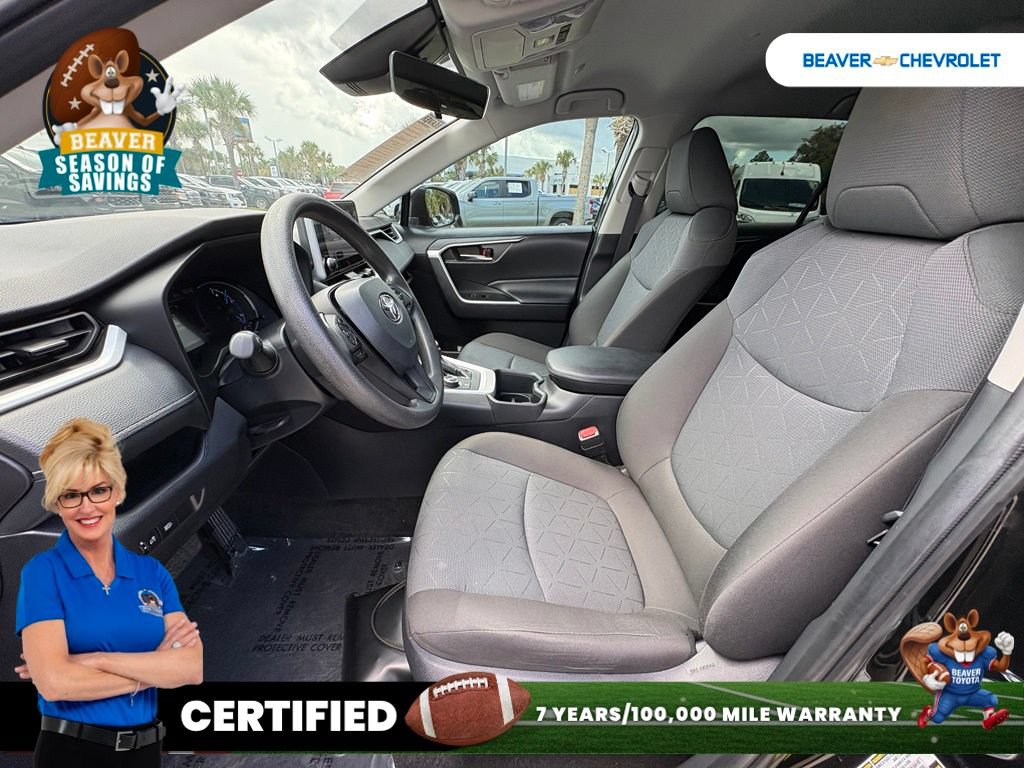 Used 2024 Toyota RAV4 AWD Hybrid image 13