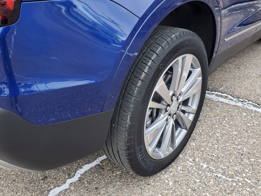 Certified 2023 Cadillac XT5 Premium Luxury w/ LPO, Floor Liner Package image 8