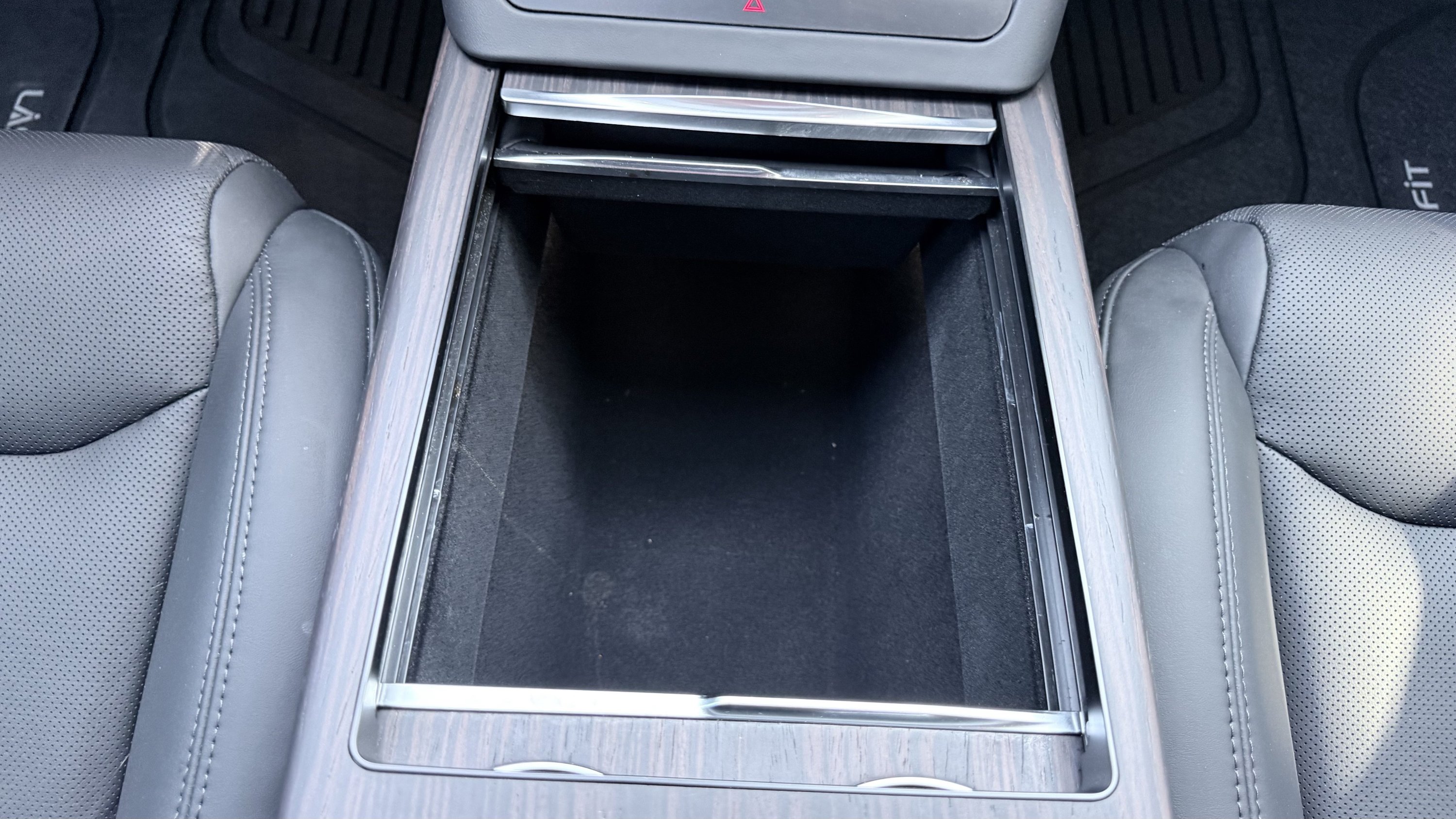 Used 2025 Tesla Model S AWD/4WD image 62
