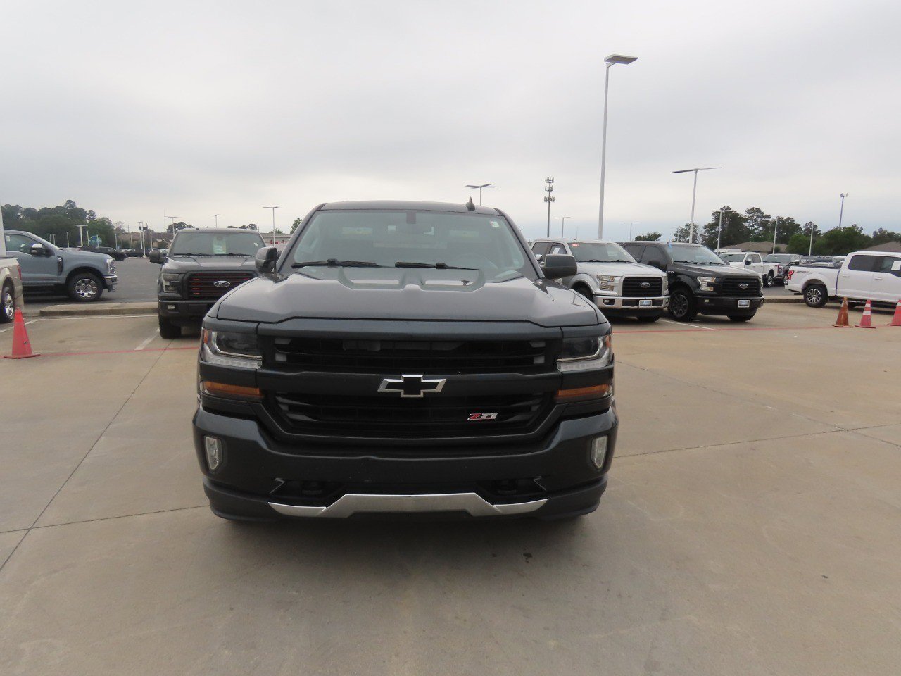 Used 2017 Chevrolet Silverado 1500 LT w/ All Star Edition AWD/4WD image 5