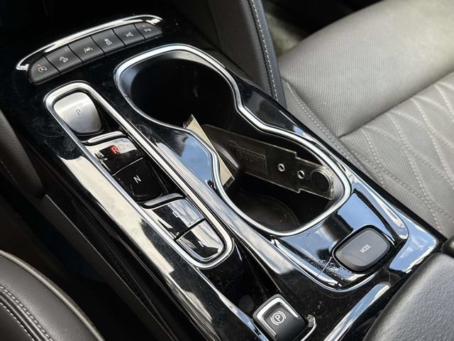 Used 2023 Buick Envision Avenir AWD/4WD image 19