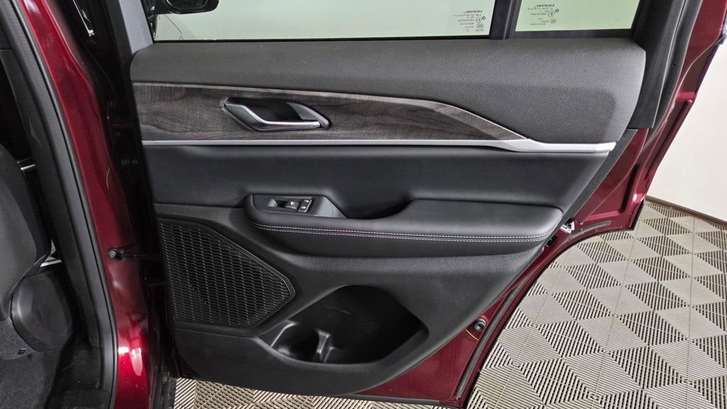 New 2025 Jeep Grand Cherokee Limited w/ Trailer Tow Package image 34