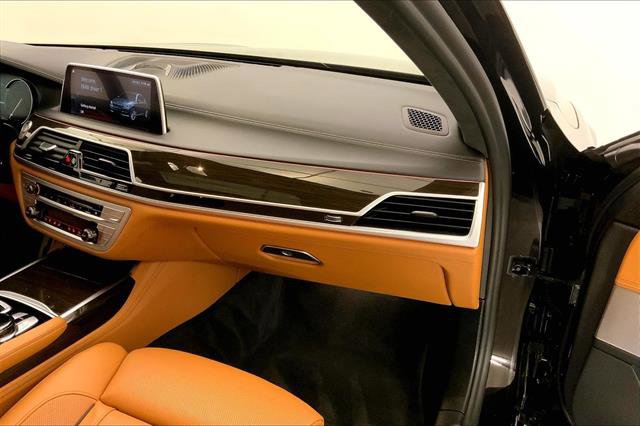 Used 2019 BMW M760i xDrive w/ Luxury Rear Seating Package image 23