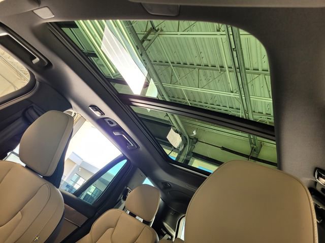 New 2026 Volvo XC90 B6 Plus w/ Protection Package Premier AWD/4WD image 7