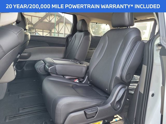 New 2026 Kia Carnival EX image 6