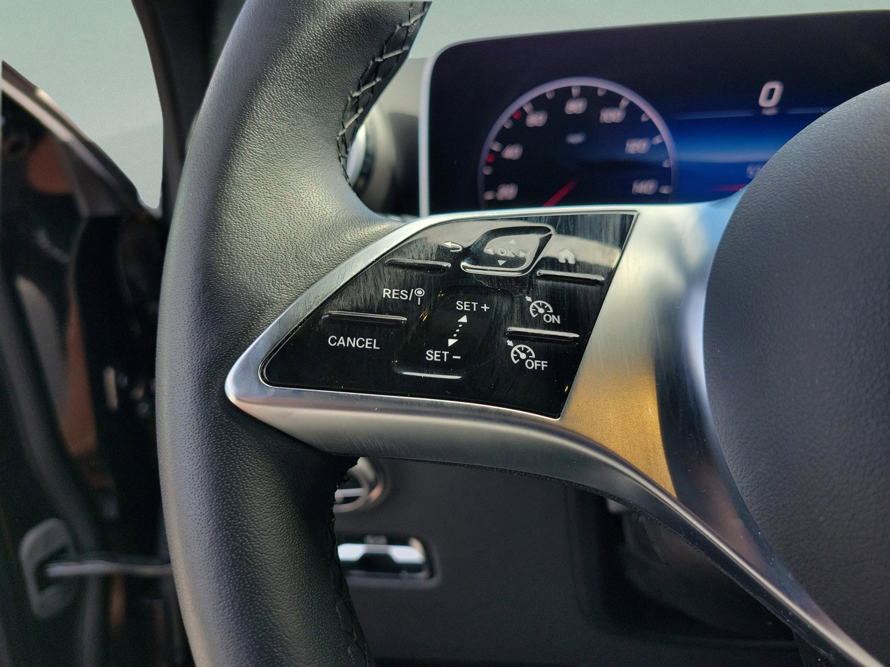 Used 2026 Mercedes-Benz GLC 300 image 29