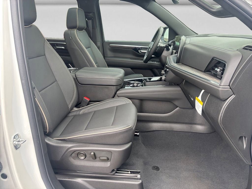 New 2025 Chevrolet Suburban Premier AWD/4WD image 15
