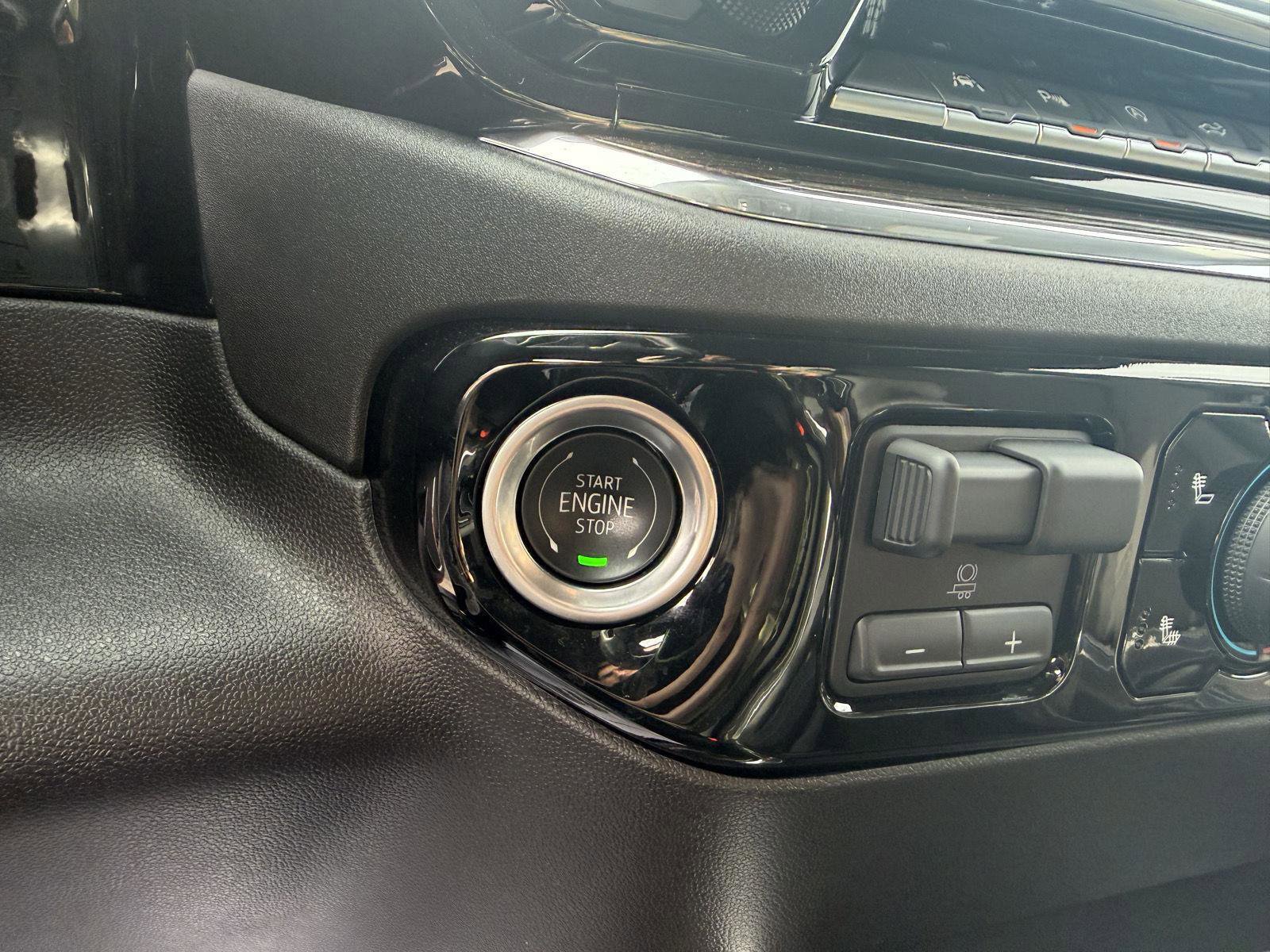 Used 2024 Chevrolet Silverado 1500 RST w/ Convenience Package II image 25