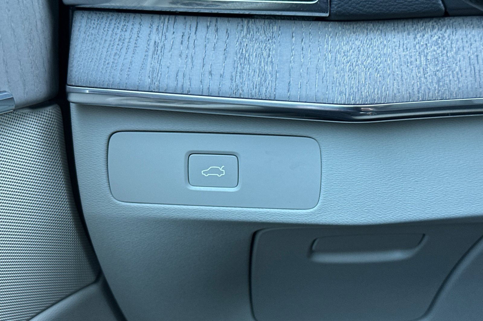 Used 2025 Volvo XC90 B6 Ultra image 33