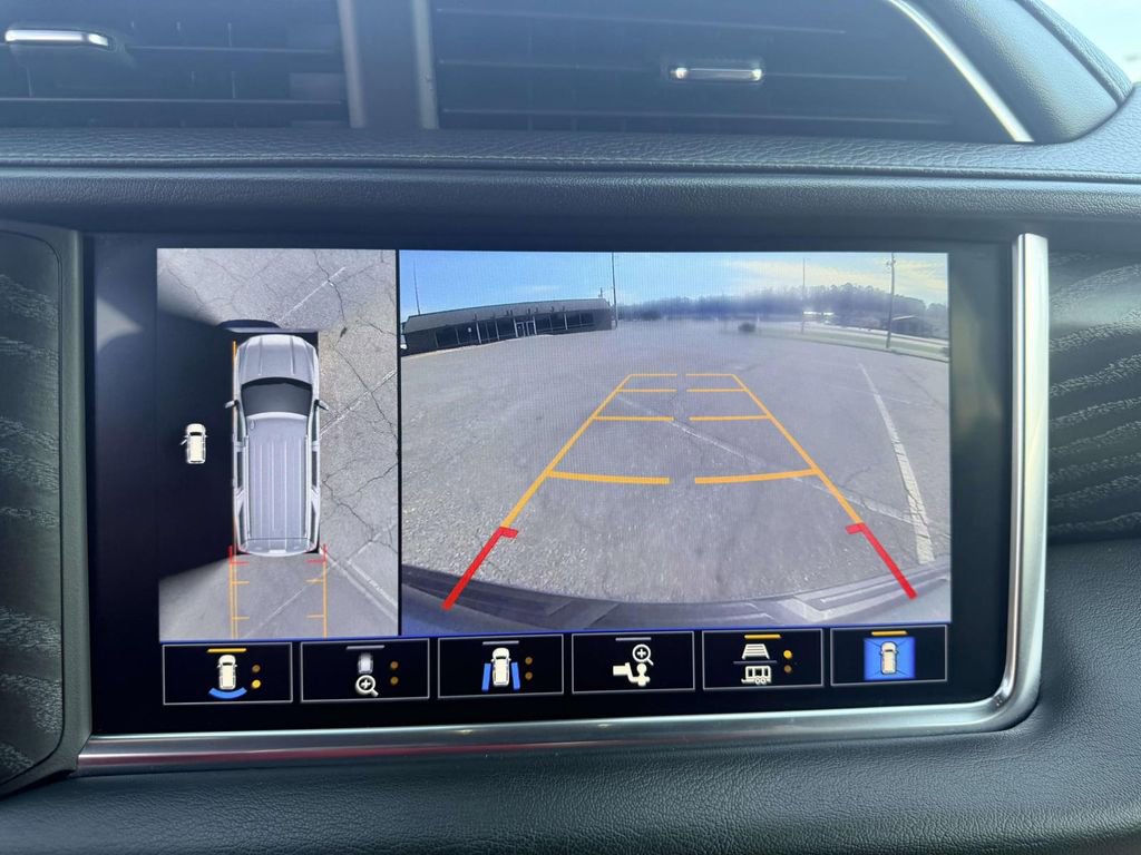 Used 2021 GMC Yukon XL Denali image 21