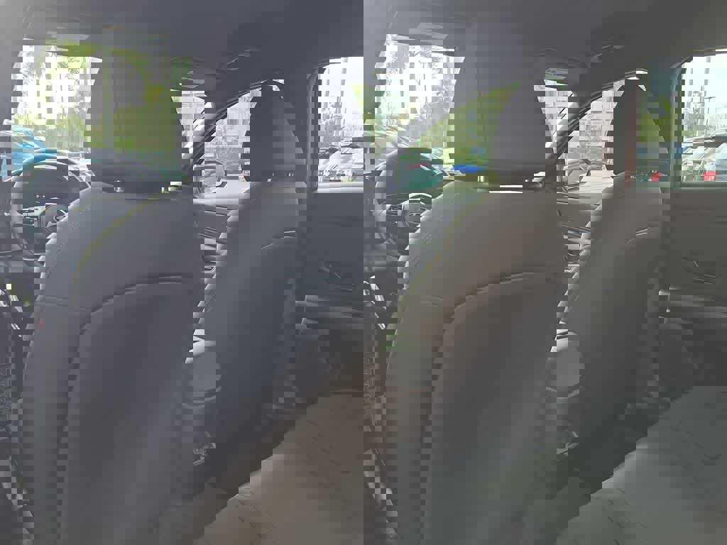 New 2026 Hyundai Elantra Sport FWD image 18