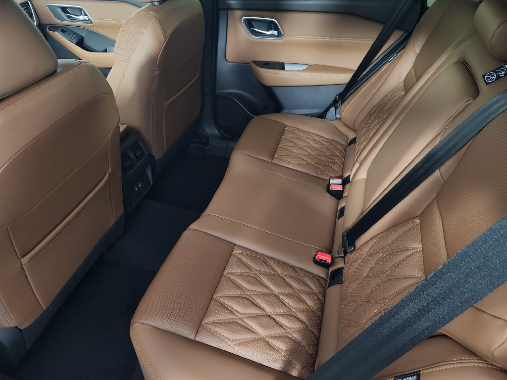 New 2026 Nissan Rogue Platinum AWD/4WD image 17