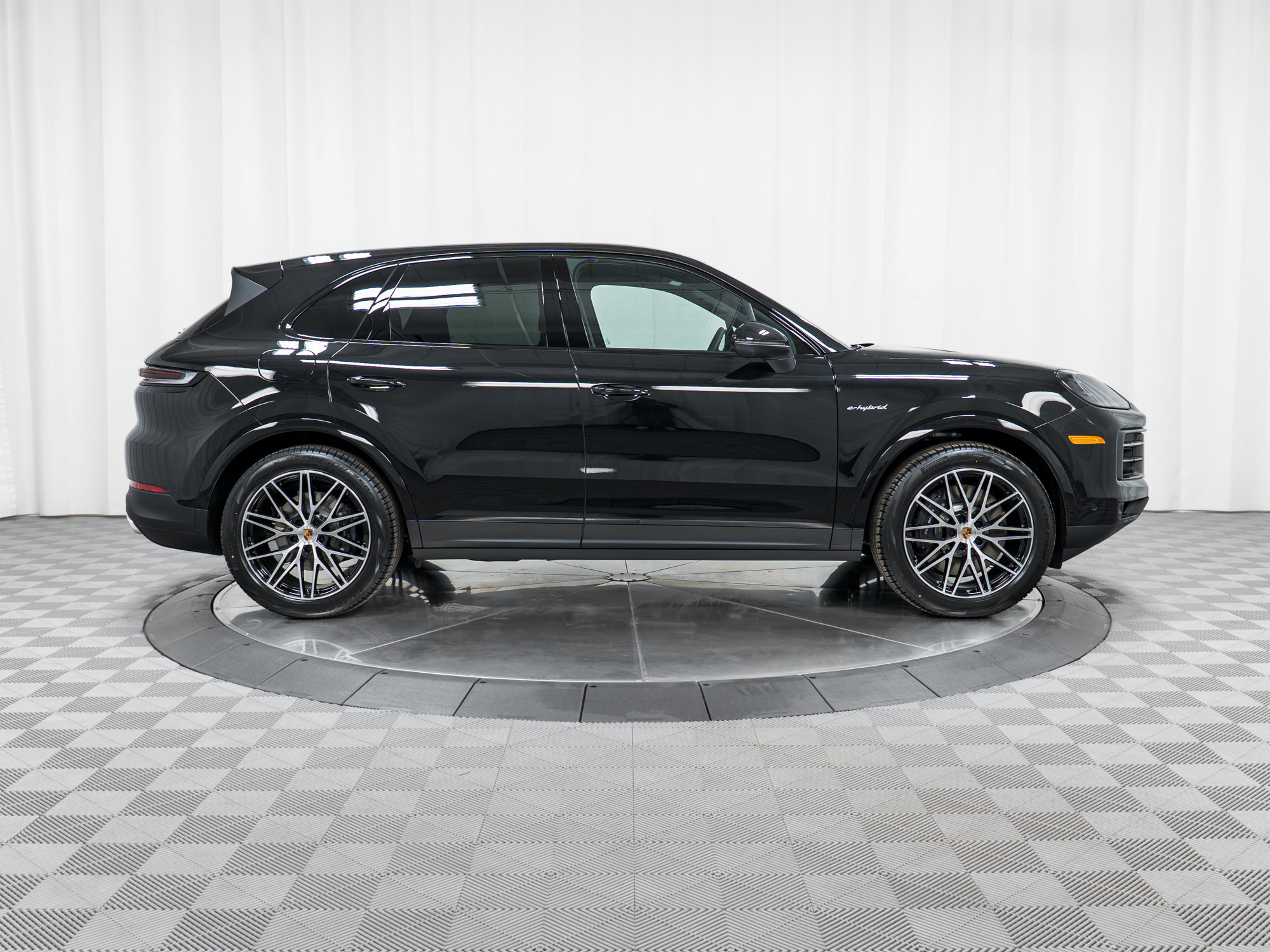 New 2026 Porsche Cayenne S AWD/4WD image 8
